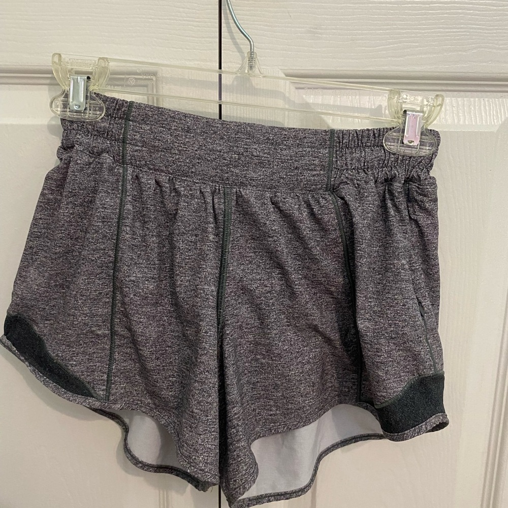 Lulu lemon grey hotty hots size 4